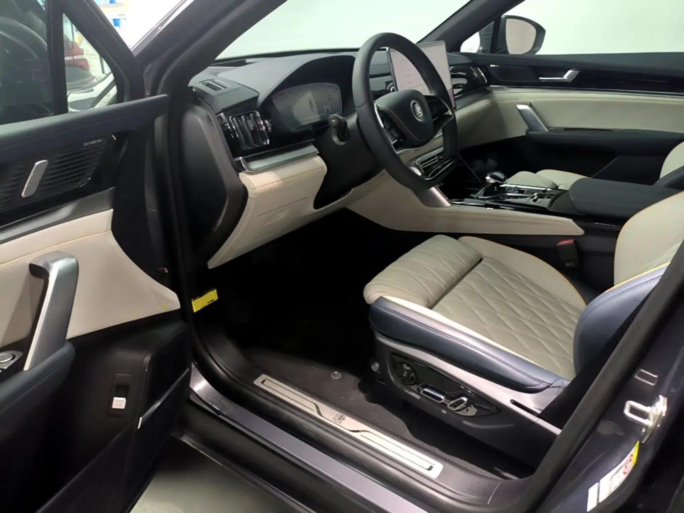 BYD Tang New Energy 2022 EV 600KM Luxury Model — миниатюра 18
