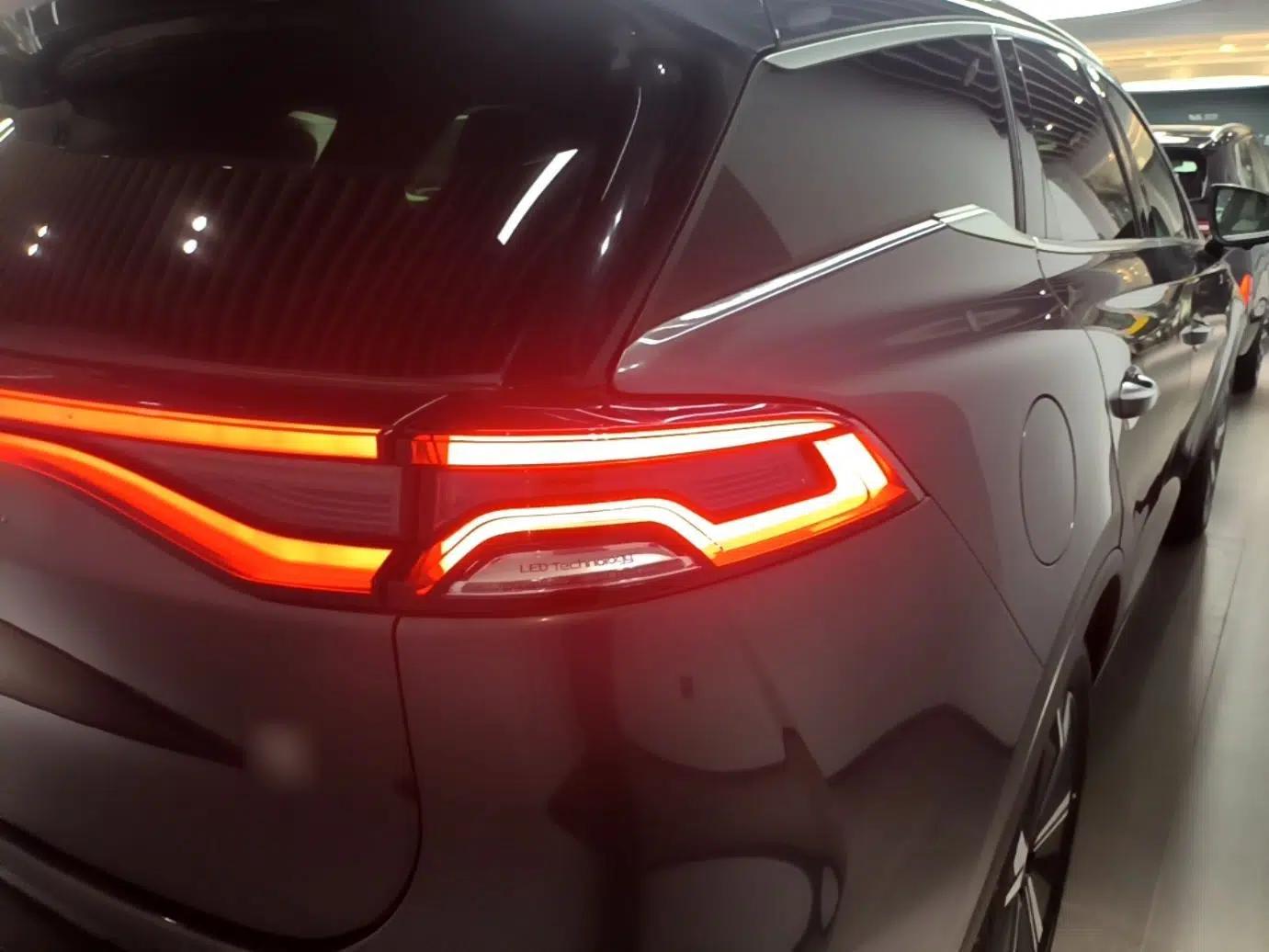BYD Tang New Energy 2022 EV 600KM Luxury Model — миниатюра 9
