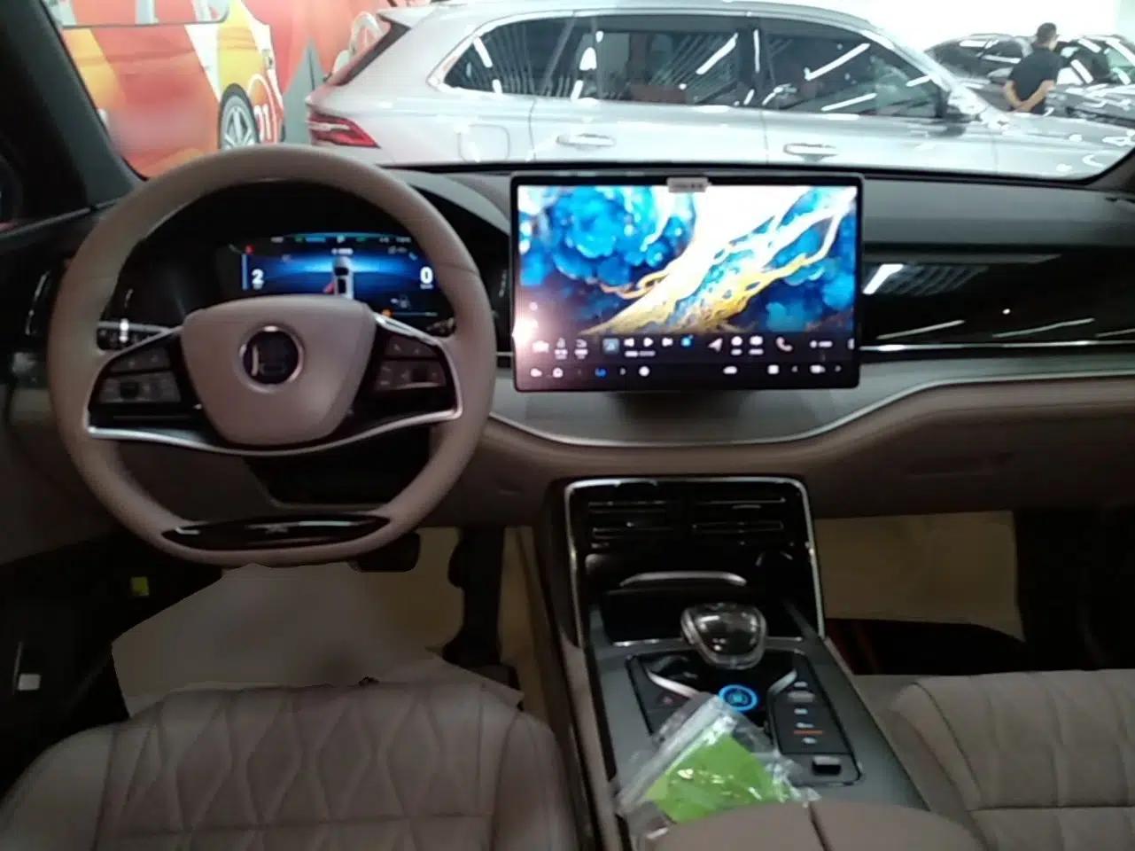 BYD Tang New Energy 2024 DM-i Glory Edition 112KM Prestige Model — миниатюра 17