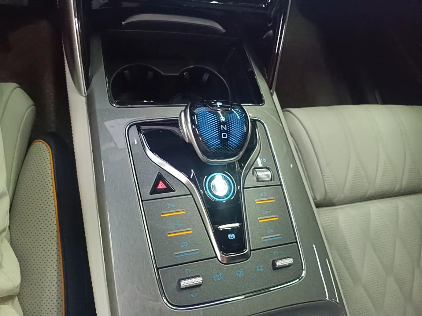 BYD Tang New Energy 2024 DM-p Champion Edition 215 km All-Wheel-Drive Flagship Model — миниатюра 21
