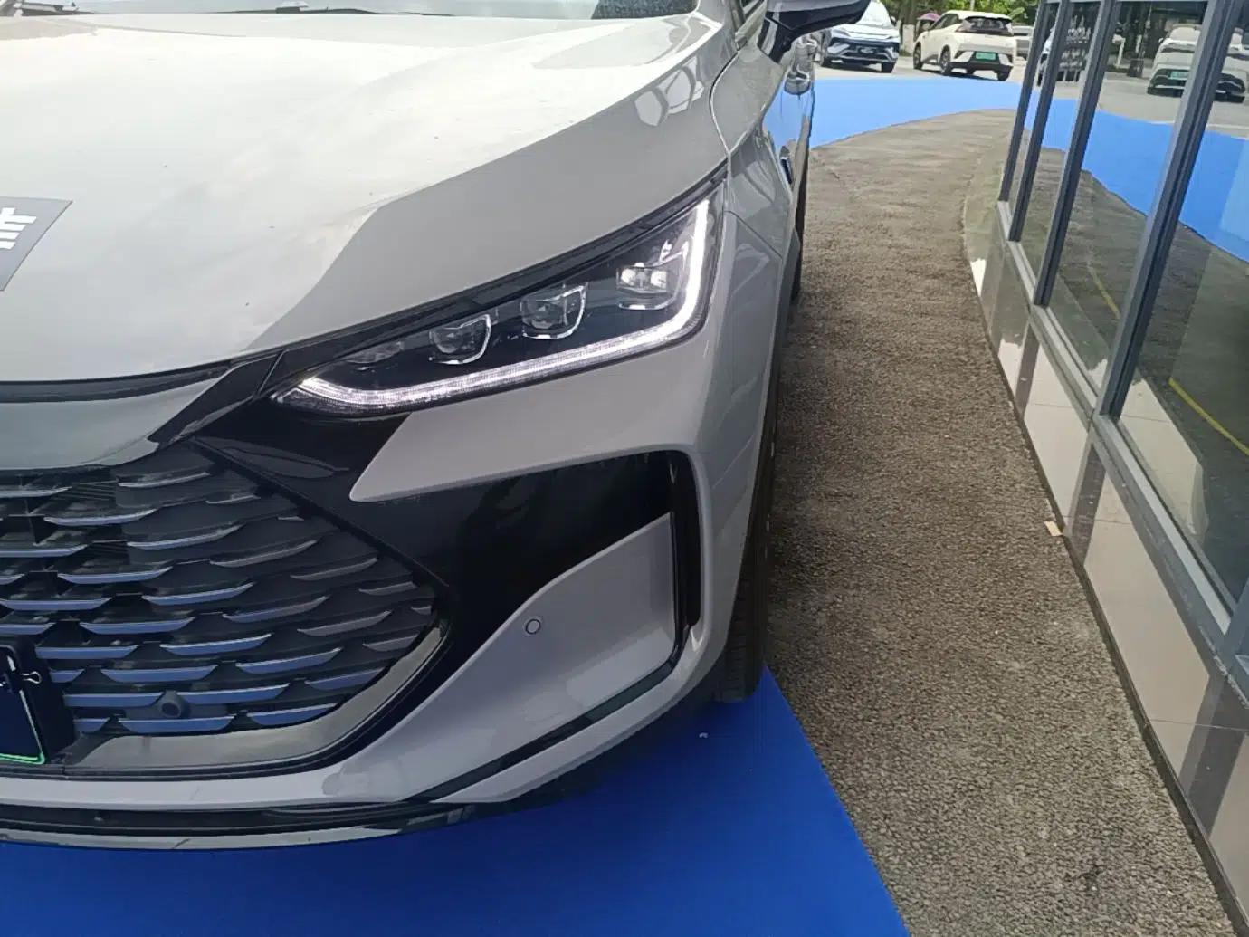 BYD Tang New Energy 2025 Intelligent Driving Version DM-i 115KM Flagship Edition — миниатюра 8