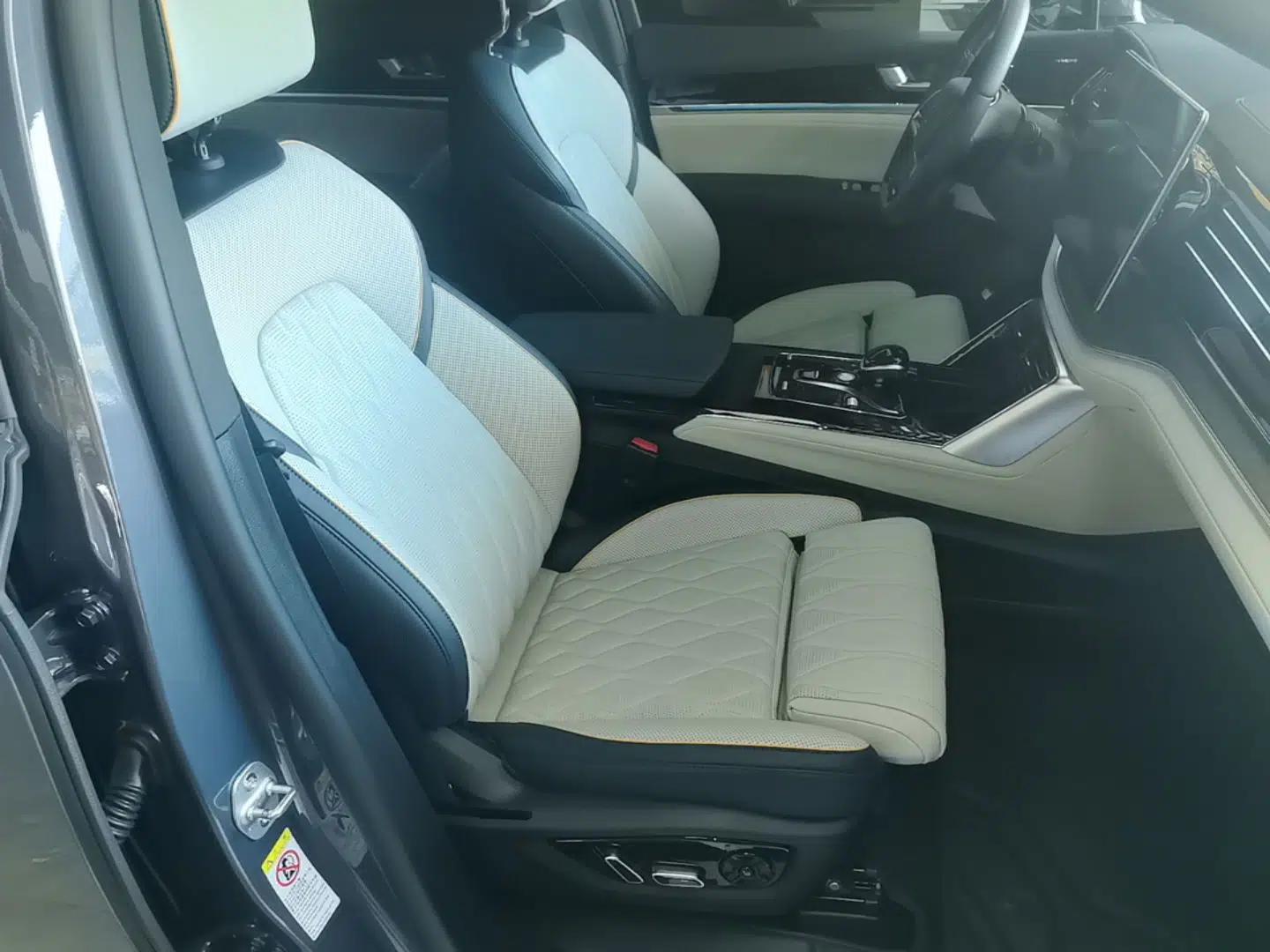 BYD Tang New Energy 2022 DM-p 215KM Four-Wheel Drive Flagship Model — миниатюра 24