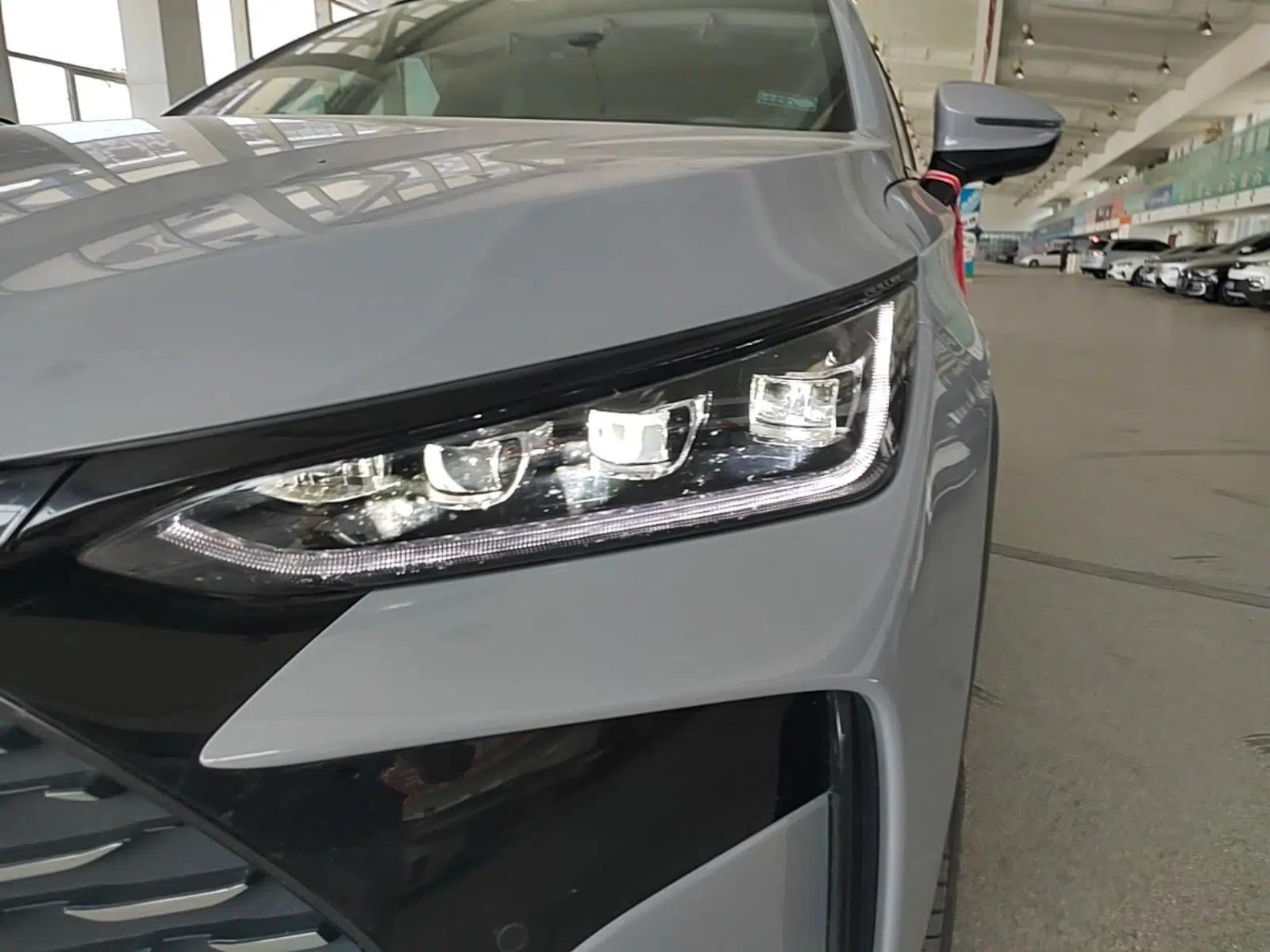 BYD Tang New Energy 2025 DM-i 115KM Cloud Ride Flagship Model — миниатюра 8
