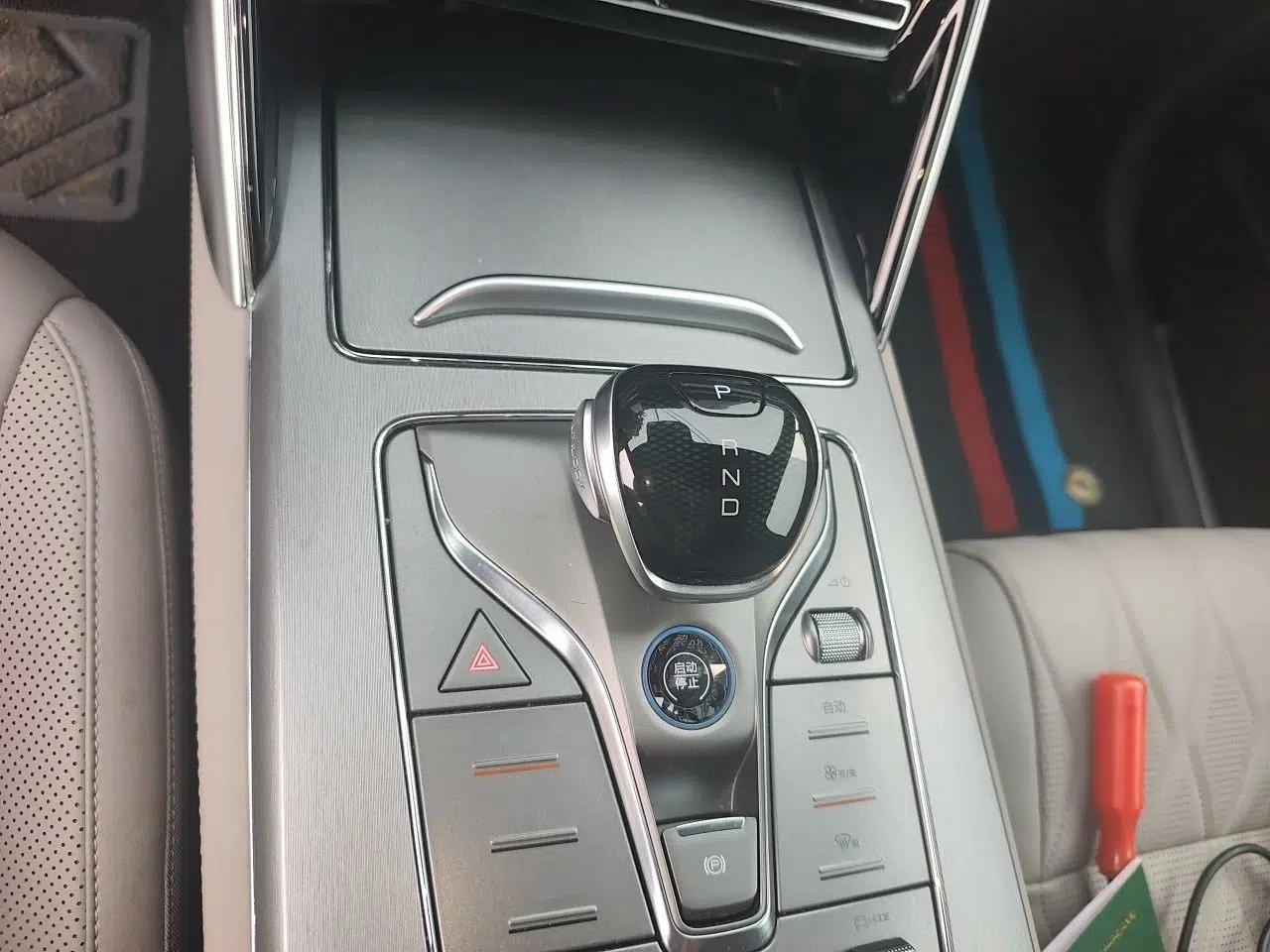 BYD Tang New Energy 2025 Intelligent Driving Version DM-i 115KM Prestige Edition — миниатюра 14