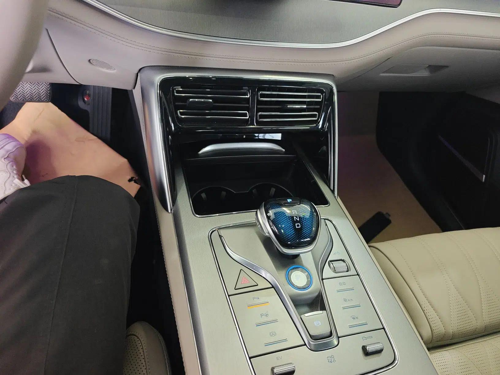 BYD Tang New Energy 2025 Intelligent Driving Version DM-i 115KM Flagship Edition — миниатюра 16