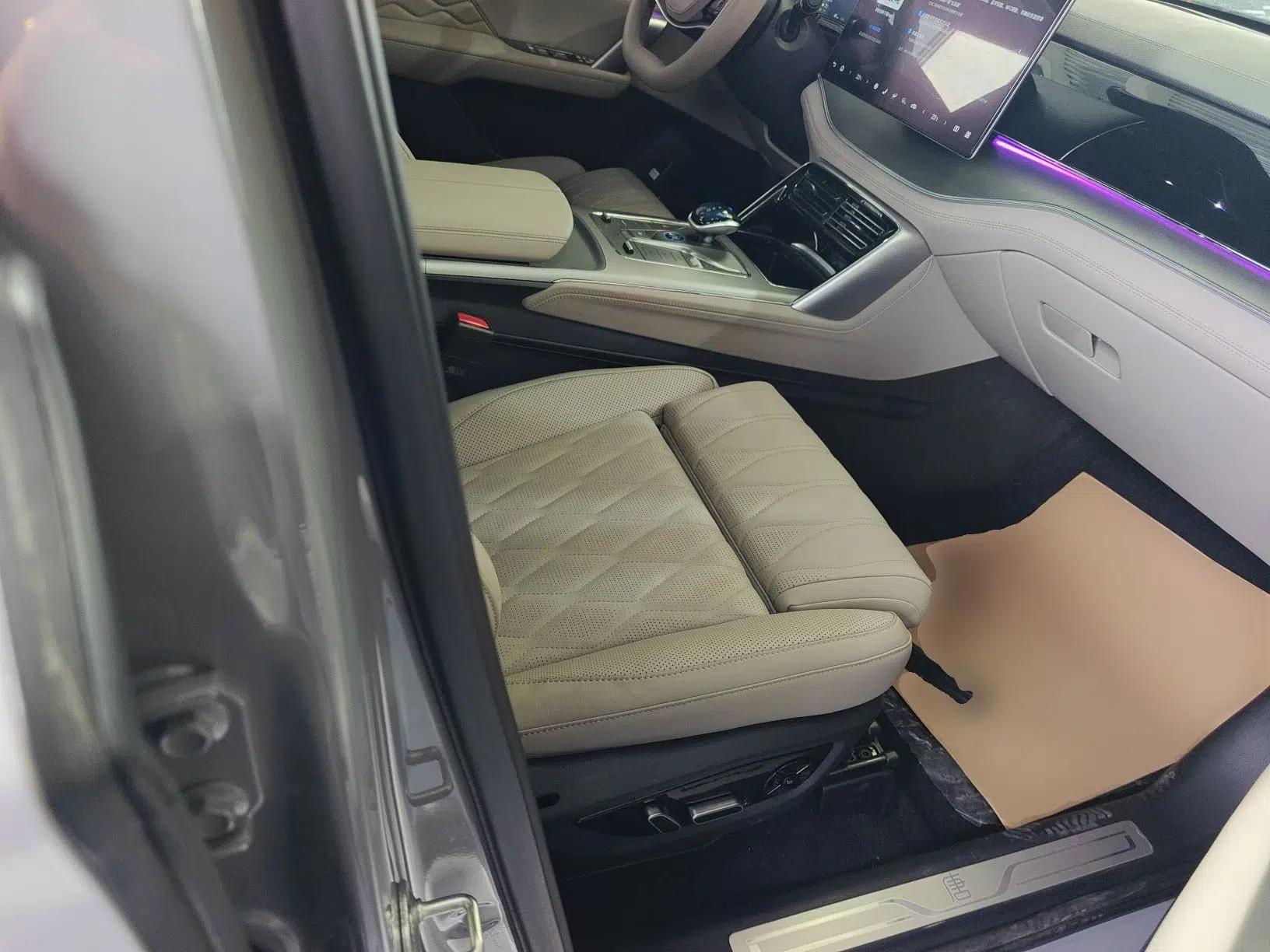 BYD Tang New Energy 2025 Intelligent Driving Version DM-i 115KM Flagship Edition — миниатюра 19