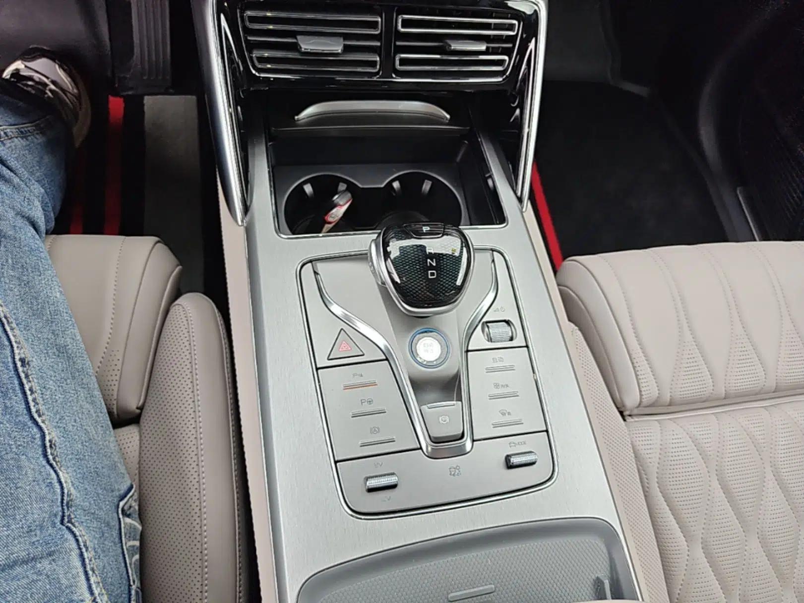 BYD Tang New Energy 2025 Intelligent Driving Version DM-i 115KM Flagship Edition — миниатюра 19