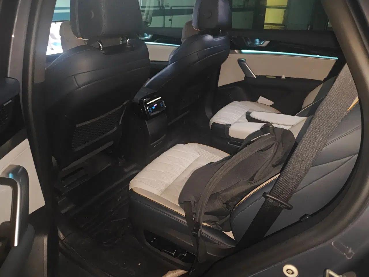 BYD Tang New Energy 2022 DM-p 215 km All-Wheel-Drive Deluxe Model — миниатюра 17