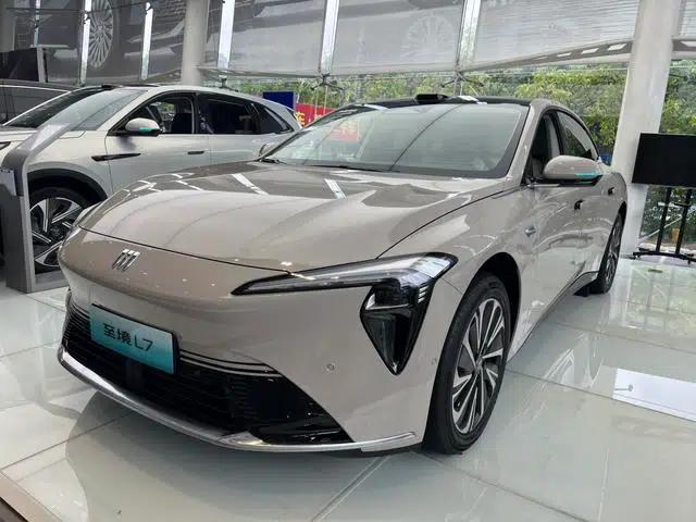 Buick L7 2025 Premium Edition