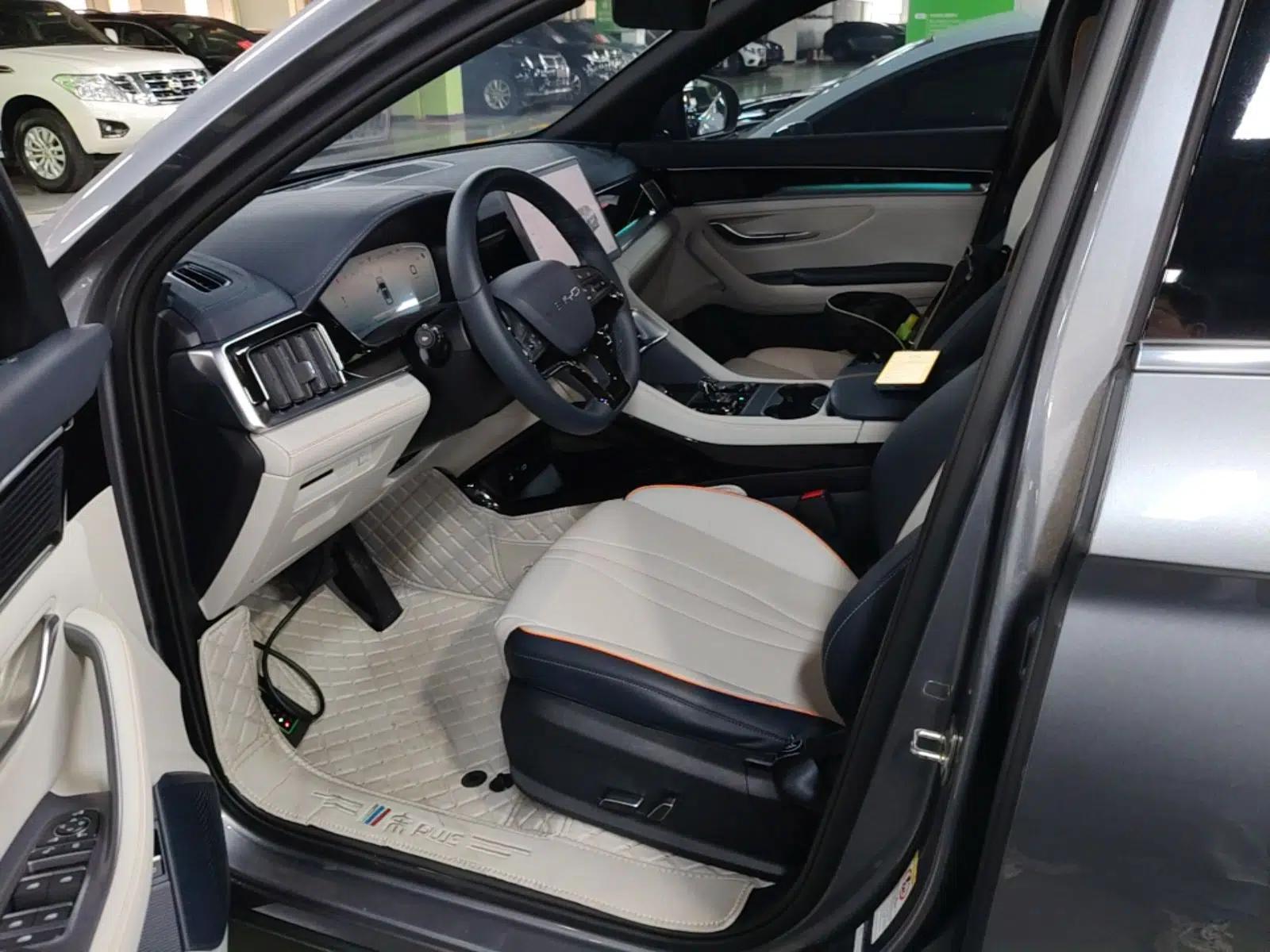 BYD Song PLUS New Energy 2024 HONOR Edition DM-i 71km Luxury Model — миниатюра 22