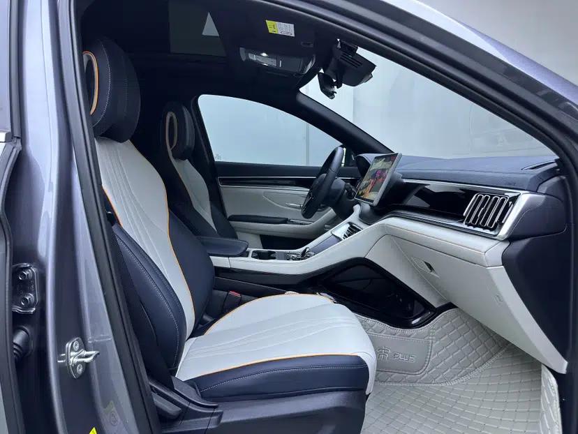 BYD Song PLUS New Energy 2024 HONOR Edition DM-i 71km Luxury Model — миниатюра 28