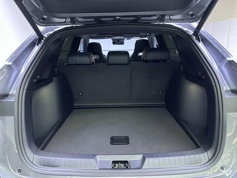 BYD Song PLUS New Energy 2024 HONOR Edition DM-i 71km Luxury Model — миниатюра 32