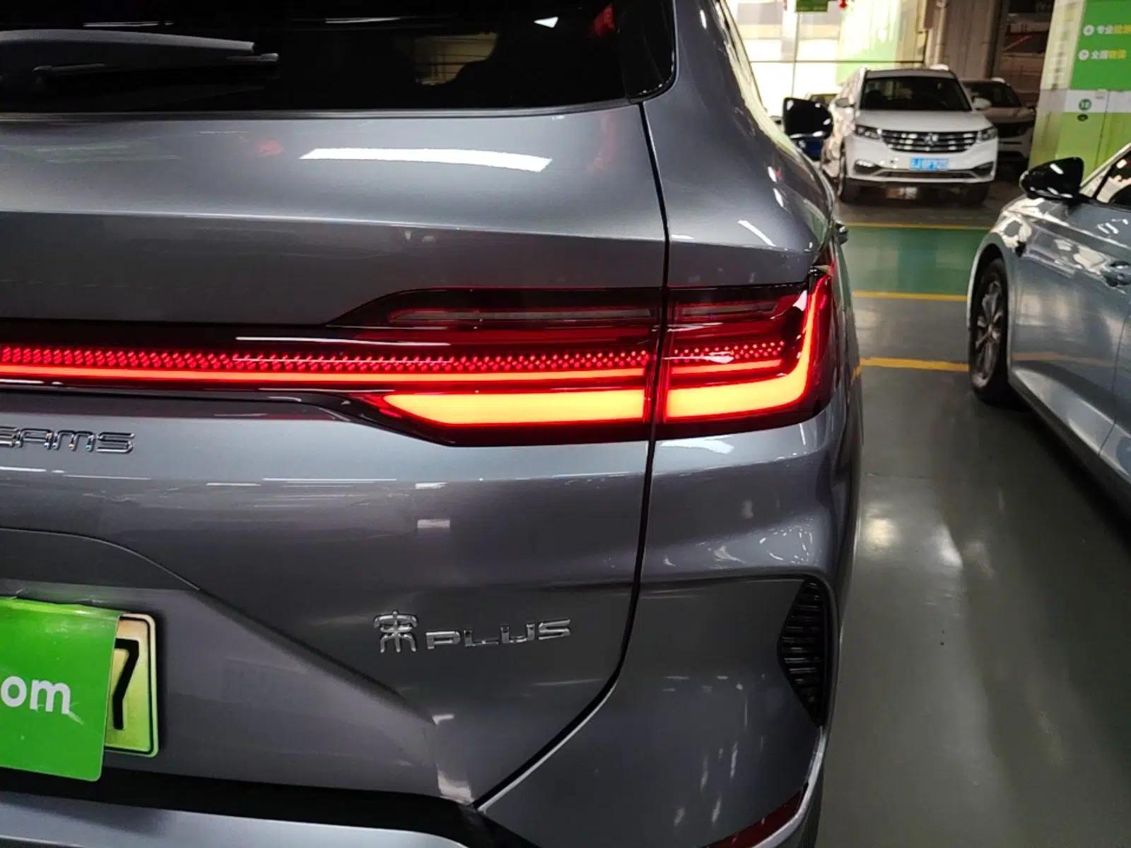 BYD Song PLUS New Energy 2024 HONOR Edition DM-i 71km Luxury Model — миниатюра 9