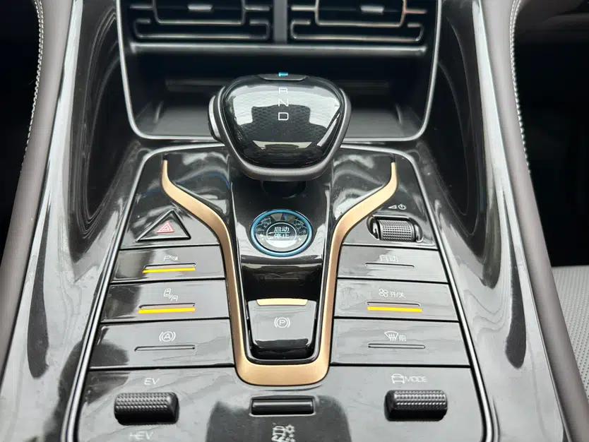 BYD Frigate 07 2024 HONOR Edition DM-i 100KM Luxury Model — миниатюра 14