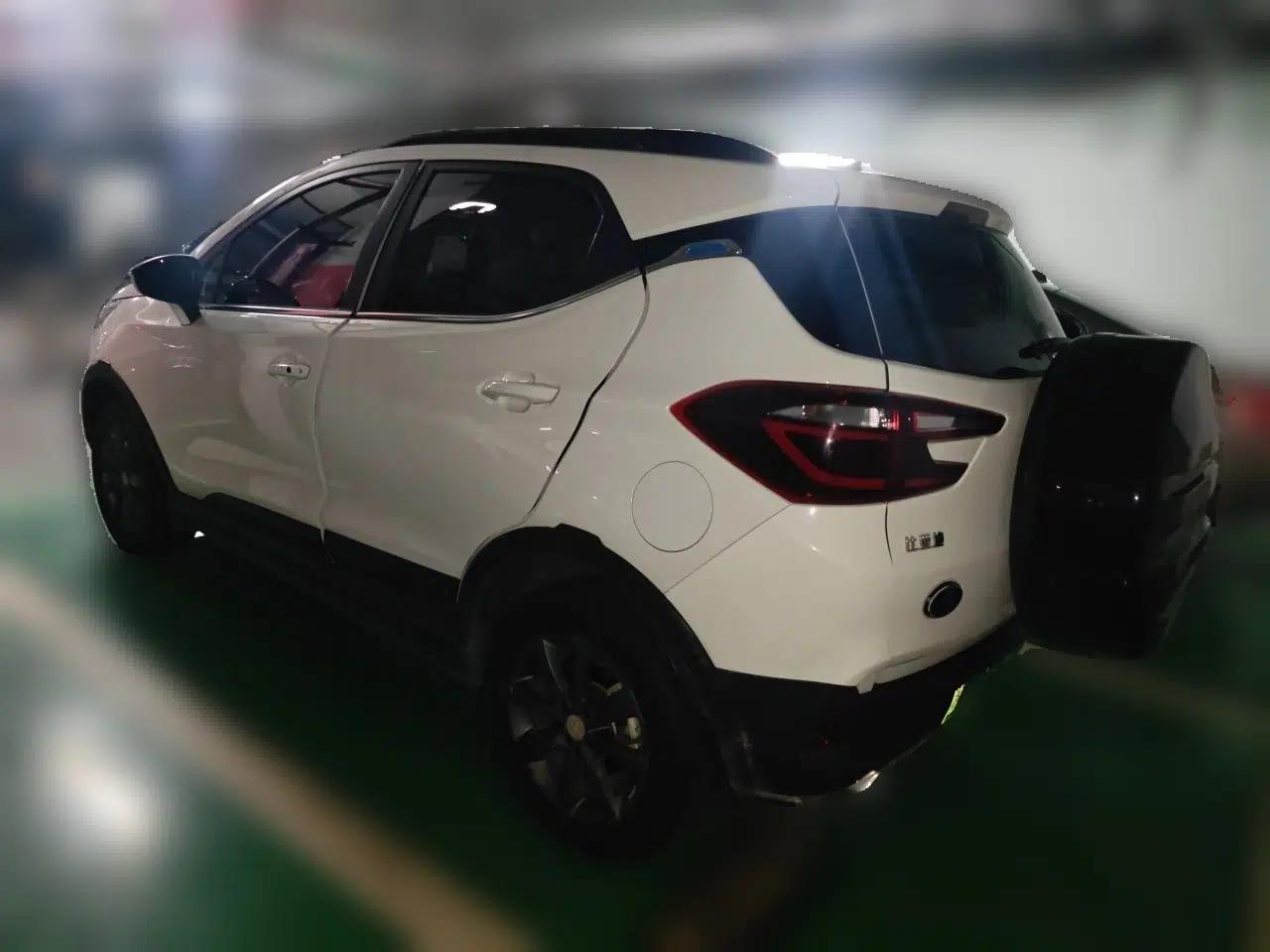 BYD Yuan New Energy 2018 EV360 Smart Connect Cool Edition — миниатюра 4