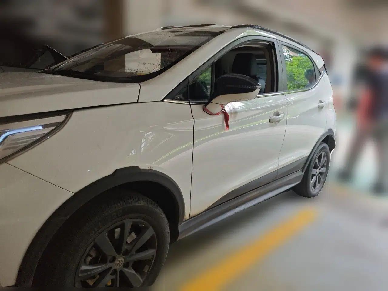 BYD Yuan New Energy 2018 EV360 Smart Connect Cool Edition — миниатюра 1