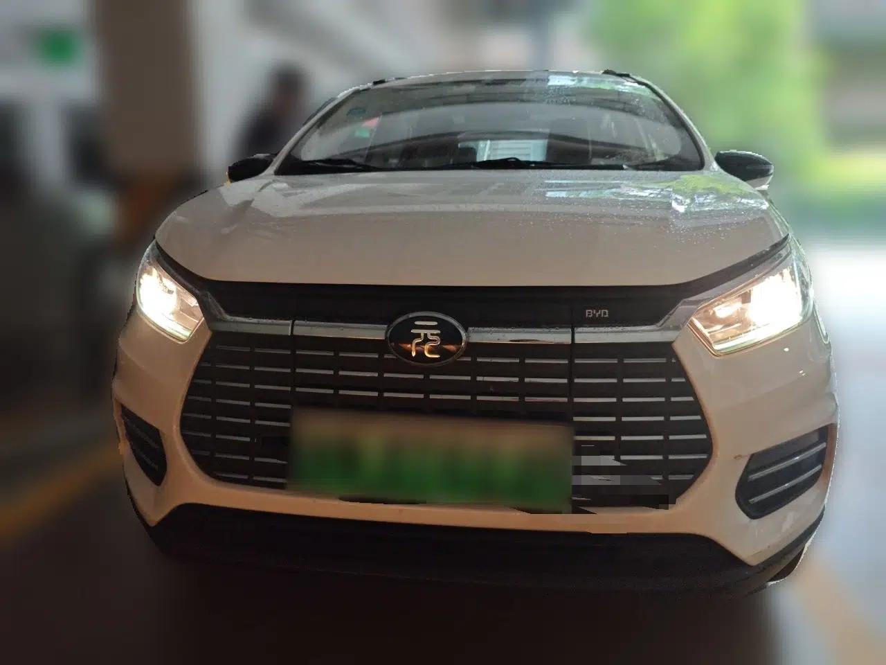 BYD Yuan New Energy 2018 EV360 Smart Connect Cool Edition — миниатюра 2