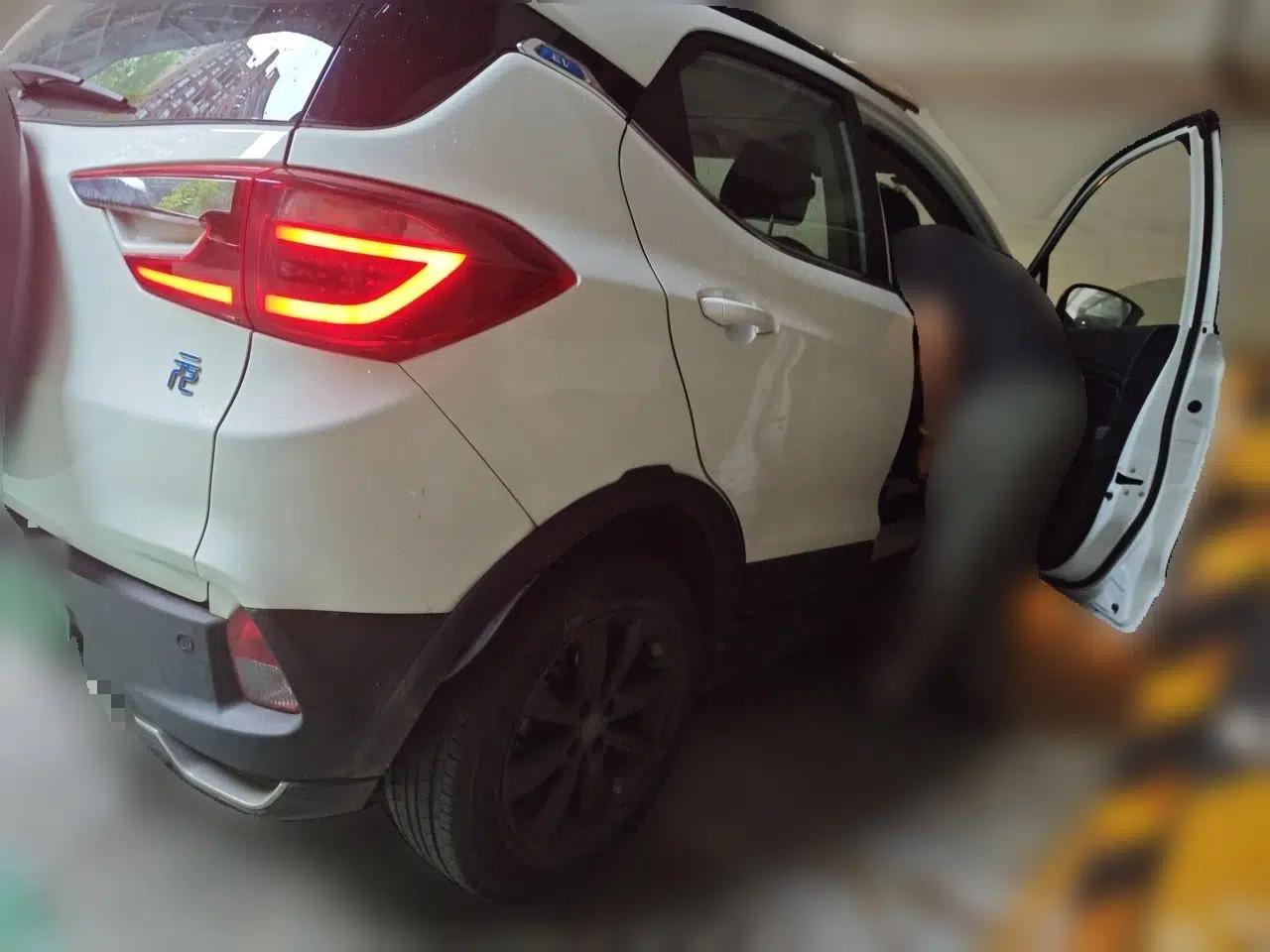 BYD Yuan New Energy 2018 EV360 Smart Connect Cool Edition — миниатюра 6
