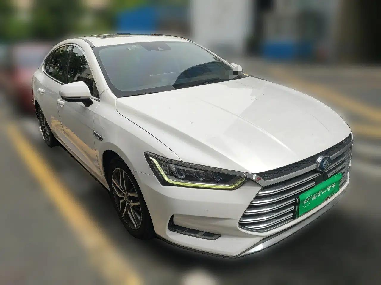 BYD Qin Pro New Energy 2018 DM 1.5TI Automatic Smart Connect Elite Model — миниатюра 3