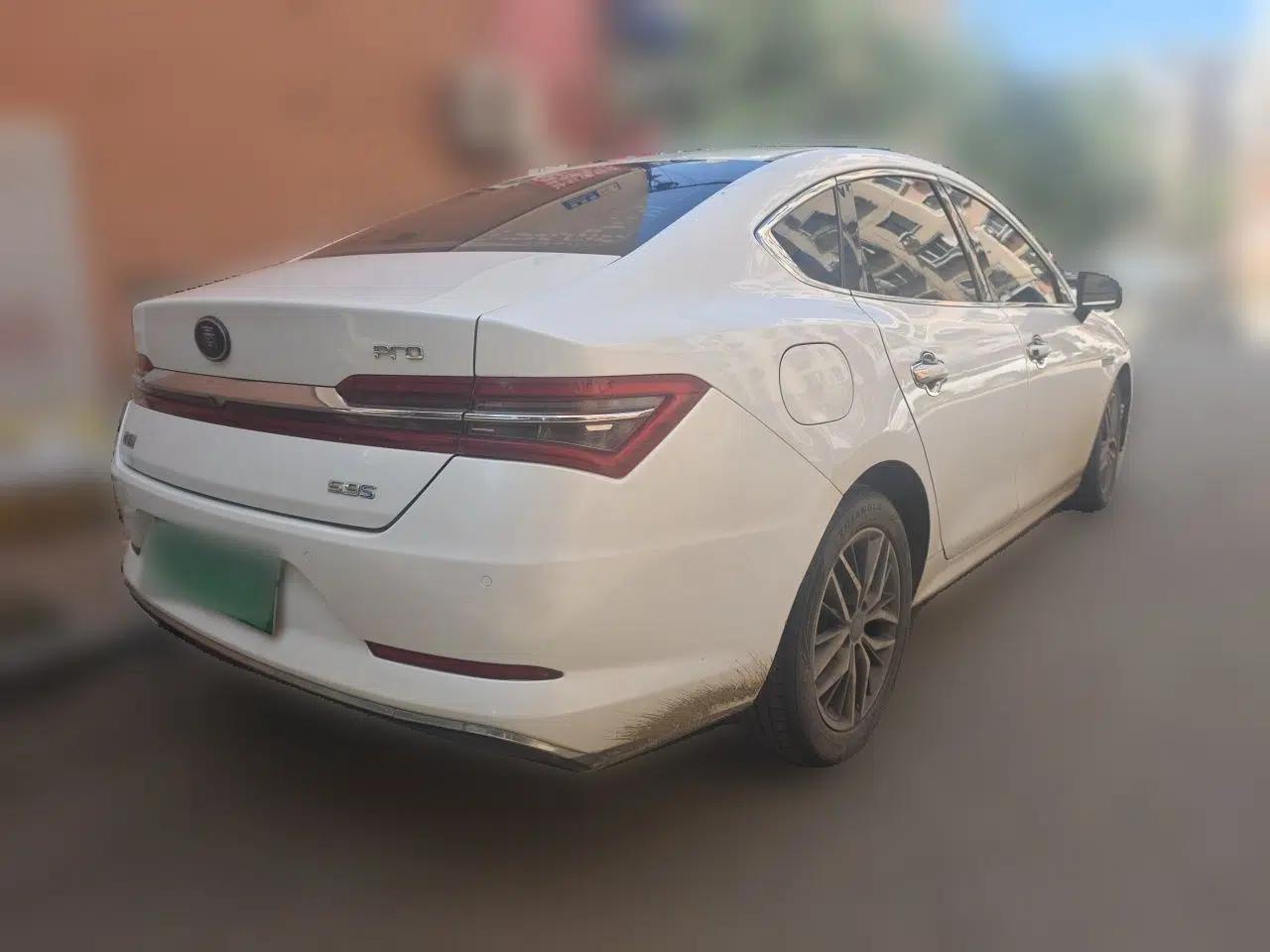 BYD Qin Pro New Energy 2018 DM 1.5TI Automatic Smart Connect Enjoyment Model — миниатюра 6