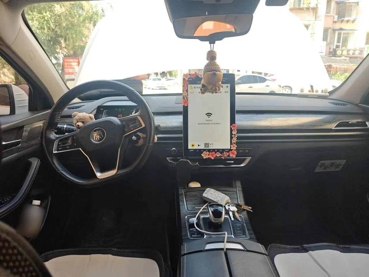 BYD Qin Pro New Energy 2018 DM 1.5TI Automatic Smart Connect Enjoyment Model — миниатюра 9