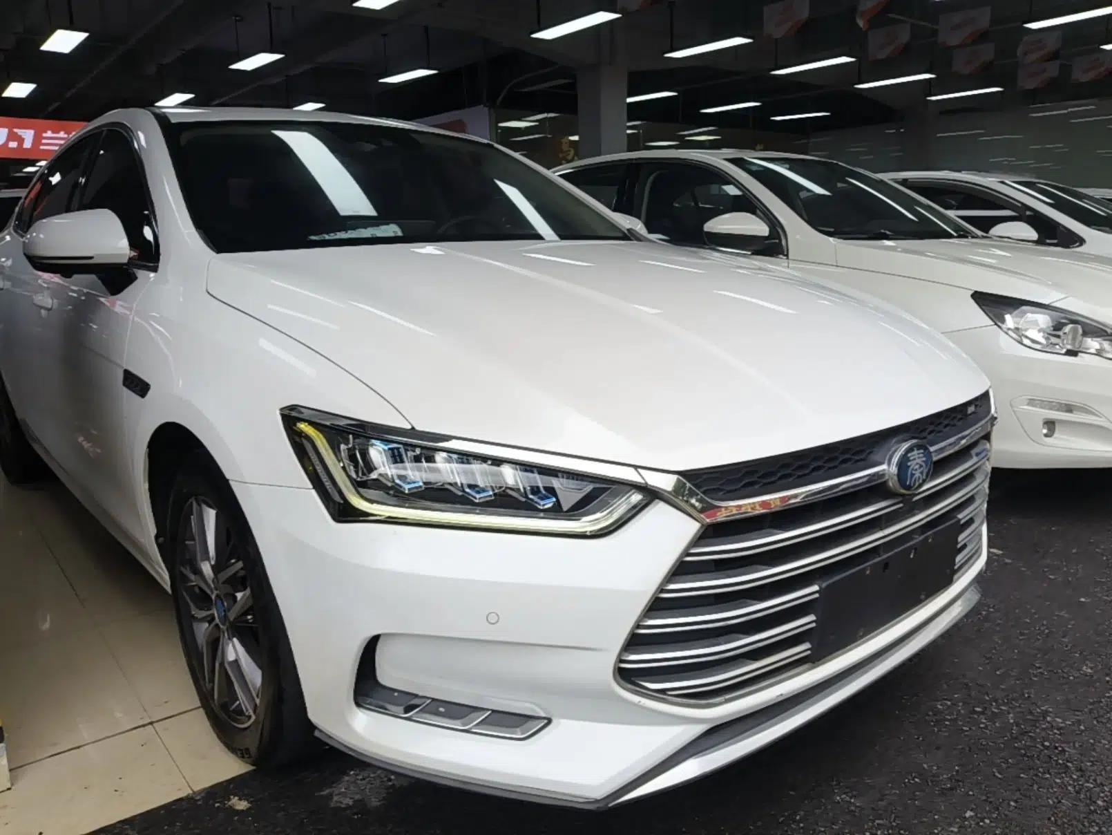 BYD Qin Pro New Energy 2018 DM 1.5TI Automatic Smart Connect Enjoyment Model — миниатюра 3