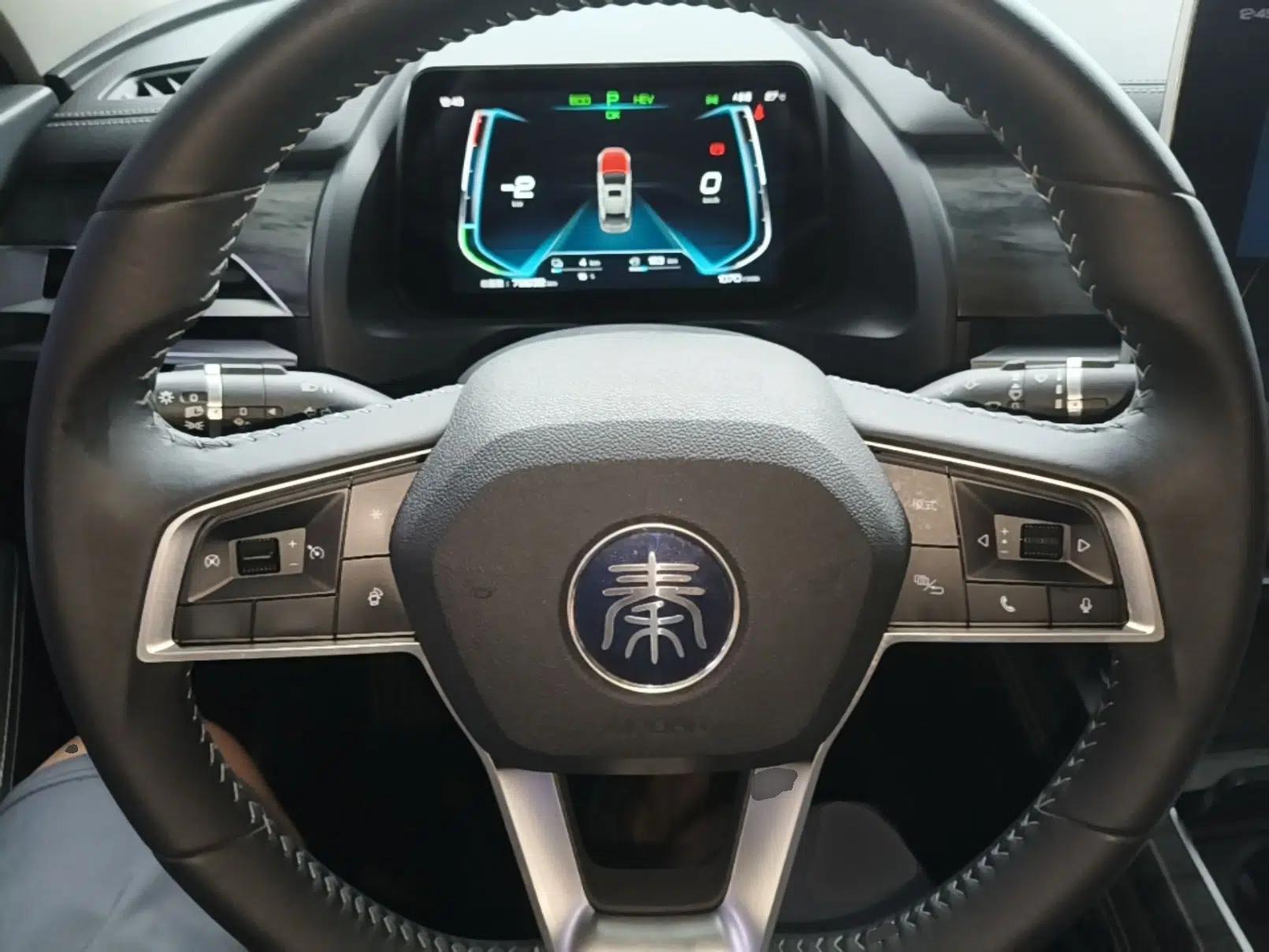 BYD Qin Pro New Energy 2018 DM 1.5TI Automatic Smart Connect Enjoyment Model — миниатюра 22