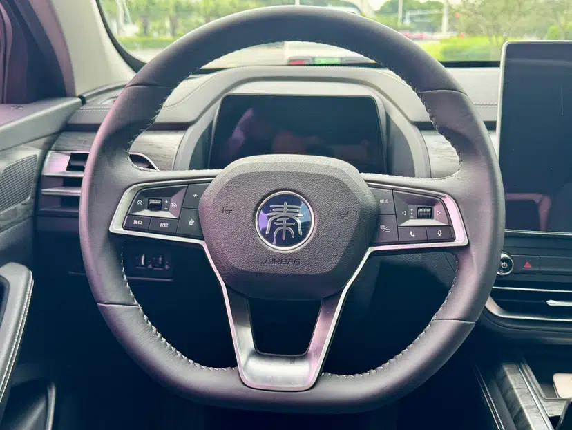 BYD Qin Pro New Energy 2018 DM 1.5TI Automatic Smart Connect Enjoyment Model — миниатюра 34