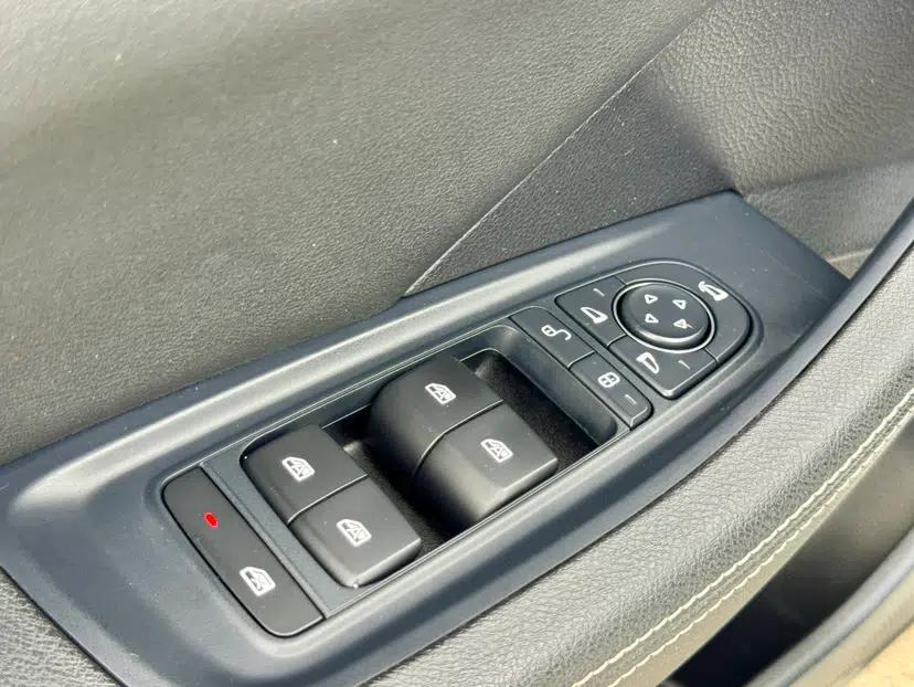 BYD Qin Pro New Energy 2018 DM 1.5TI Automatic Smart Connect Enjoyment Model — миниатюра 40