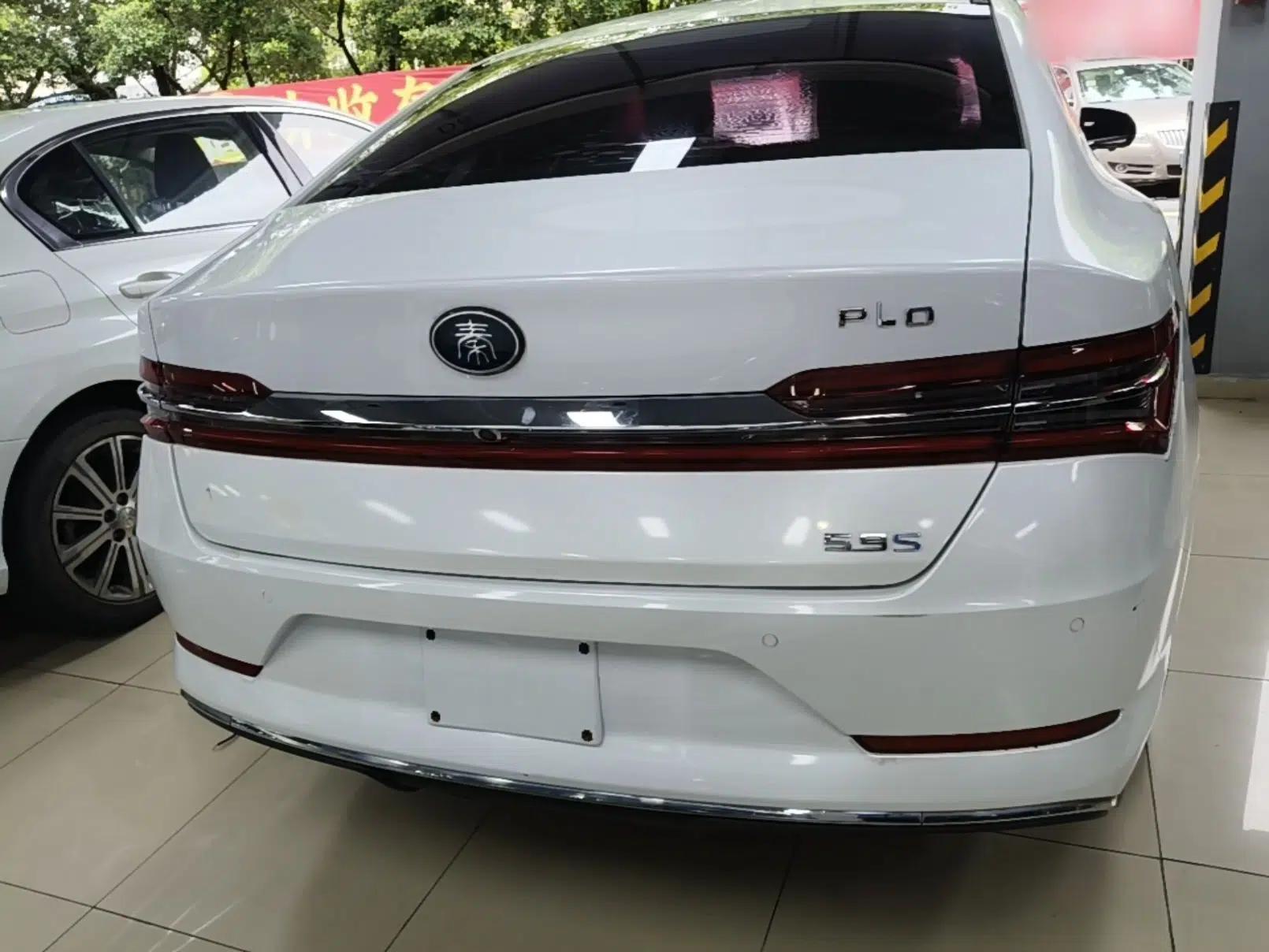 BYD Qin Pro New Energy 2018 DM 1.5TI Automatic Smart Connect Enjoyment Model — миниатюра 5