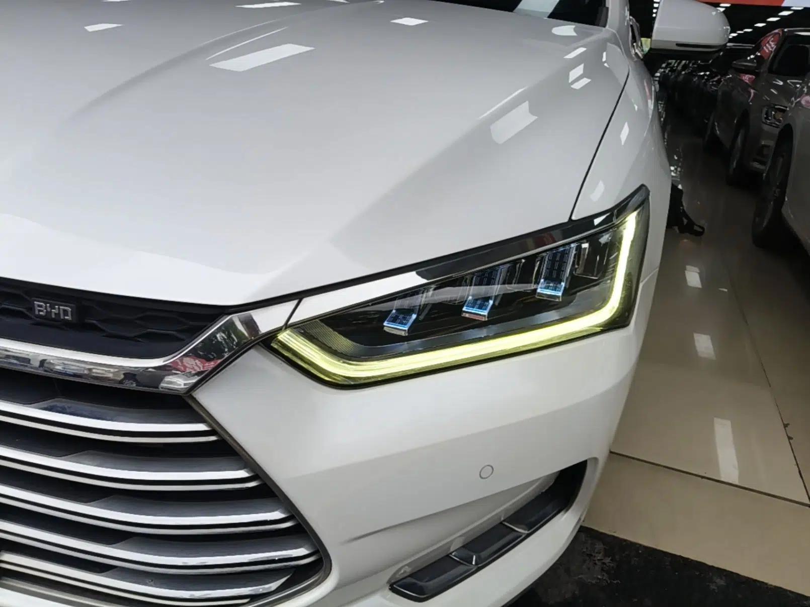 BYD Qin Pro New Energy 2018 DM 1.5TI Automatic Smart Connect Enjoyment Model — миниатюра 8