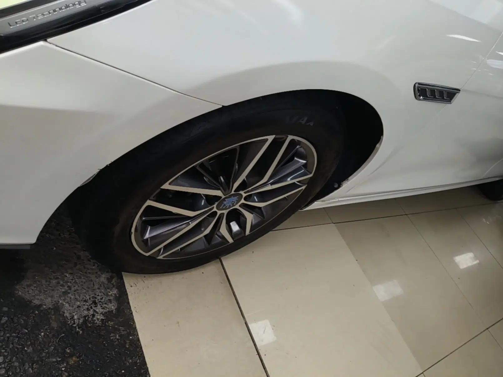 BYD Qin Pro New Energy 2018 DM 1.5TI Automatic Smart Connect Enjoyment Model — миниатюра 10