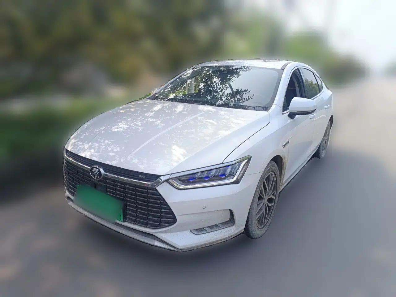 BYD Qin Pro New Energy 2019 EV Super Edition High-Power Smart Connect Luxurious Model — миниатюра 1