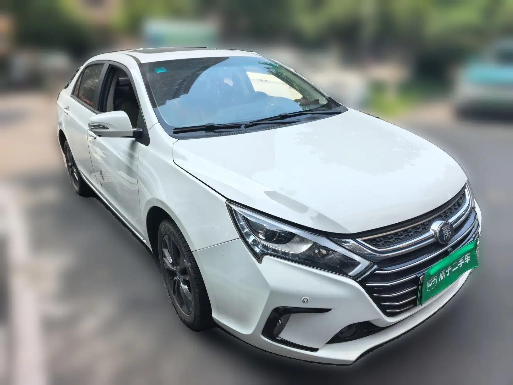 BYD Qin Pro New Energy 2018 DM 1.5TI Automatic Smart Connect Enjoyment Model — миниатюра 3