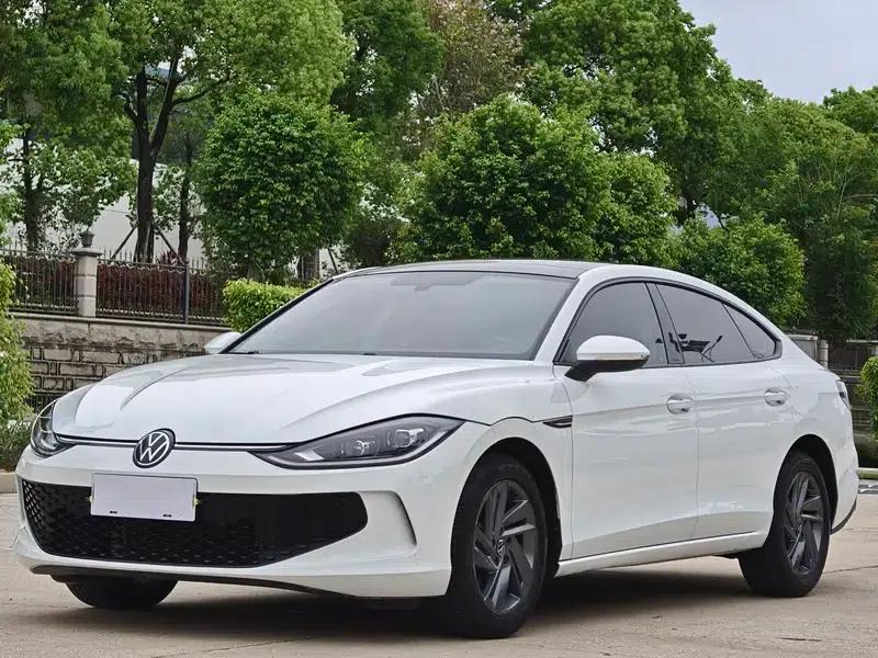 Lamando 2024 Lamando L 200TSI DSG Trendy Edition — миниатюра 1