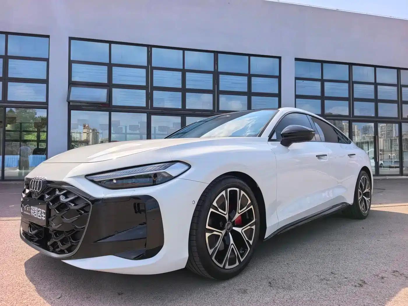 Audi A5L Sportback 2026 TFSI 150kW quattro Premium Model — миниатюра 1