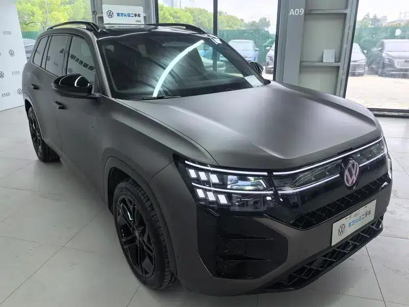 2025 Teramont Pro 450TSI 4WD Summit Edition — миниатюра 3