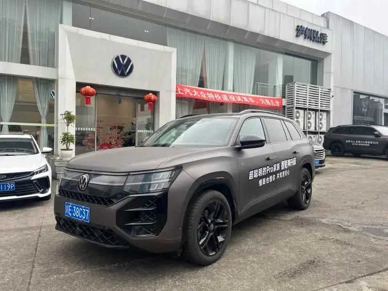 2025 Teramont Pro 450TSI 4WD Summit Edition — миниатюра 1