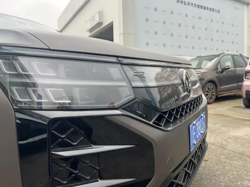 2025 Teramont Pro 450TSI 4WD Summit Edition — миниатюра 13