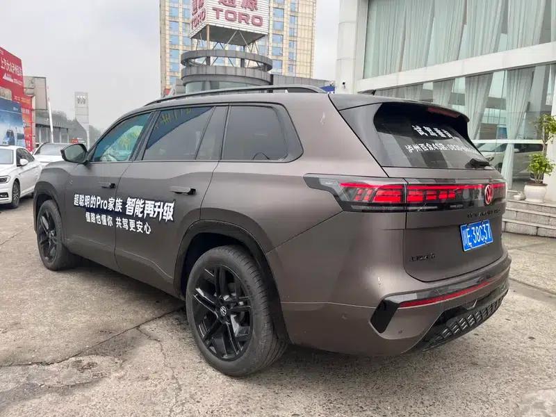 2025 Teramont Pro 450TSI 4WD Summit Edition — миниатюра 26
