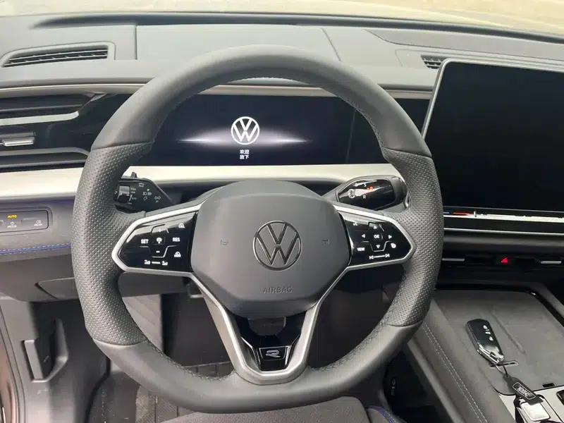 2025 Teramont Pro 450TSI 4WD Summit Edition — миниатюра 30
