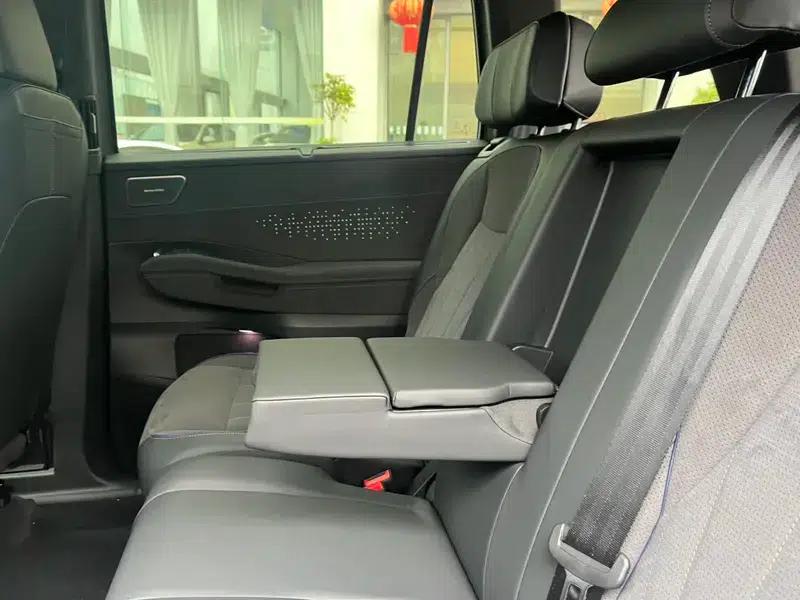 2025 Teramont Pro 450TSI 4WD Summit Edition — миниатюра 47