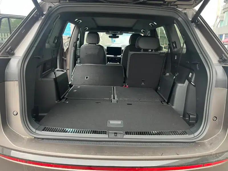 2025 Teramont Pro 450TSI 4WD Summit Edition — миниатюра 49
