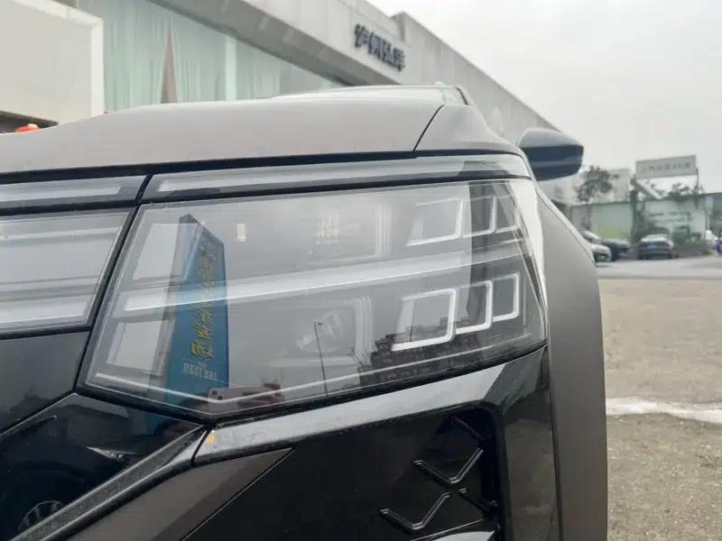 2025 Teramont Pro 450TSI 4WD Summit Edition — миниатюра 9