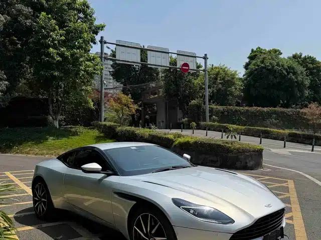 Aston Martin DB11 2019 4.0T V8 Coupe