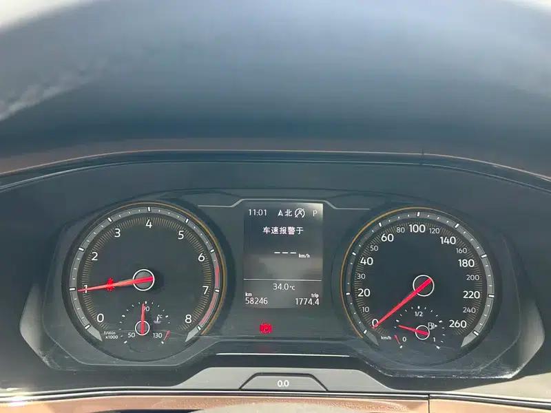 Tharu 2021 280TSI 2WD Luxury Edition PLUS — миниатюра 17