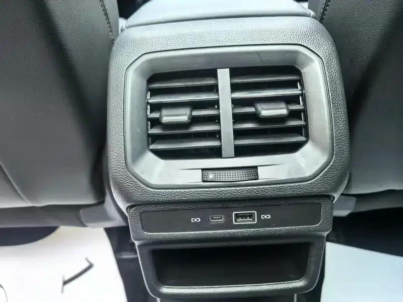 Tharu 2022 280TSI 2WD Luxury Edition — миниатюра 10