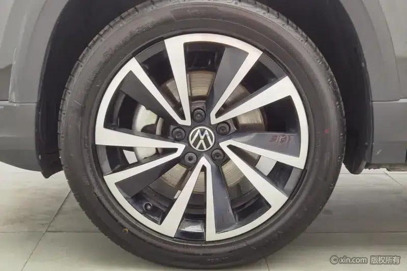 Tharu 2022 280TSI 2WD Luxury Edition — миниатюра 8