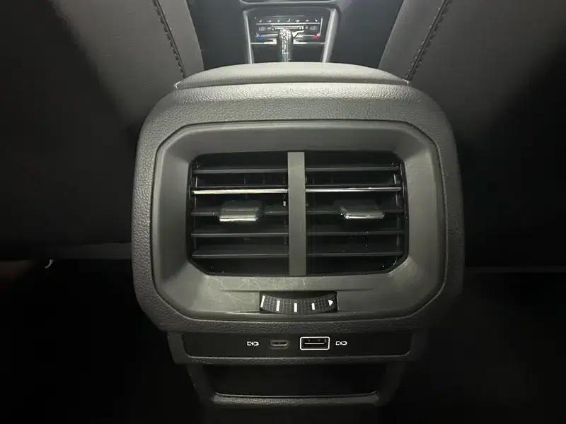 Tharu 2022 280TSI 2WD Luxury Edition — миниатюра 8