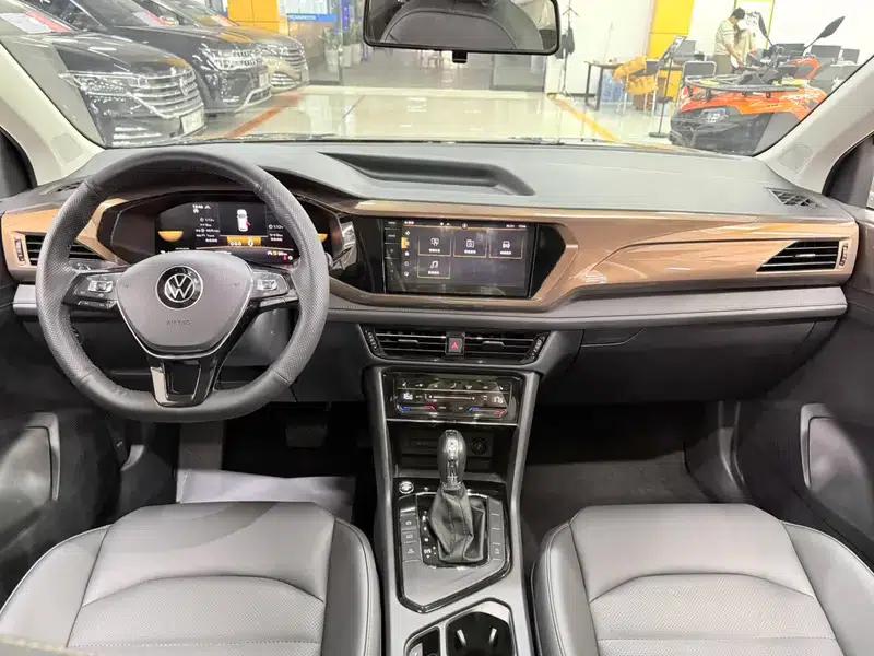 Tharu 2022 280TSI 2WD Luxury Edition — миниатюра 12